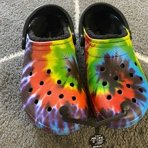 BRAND NEW LINED CROCS